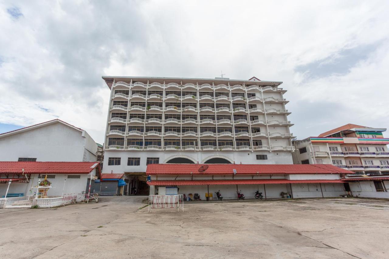 Capital O 1115 Wang Thong Hotel Maesai Mae Sai Exteriör bild